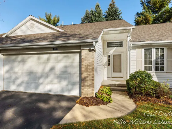 4378 Canal Ave SW, Grandville, MI 49418
