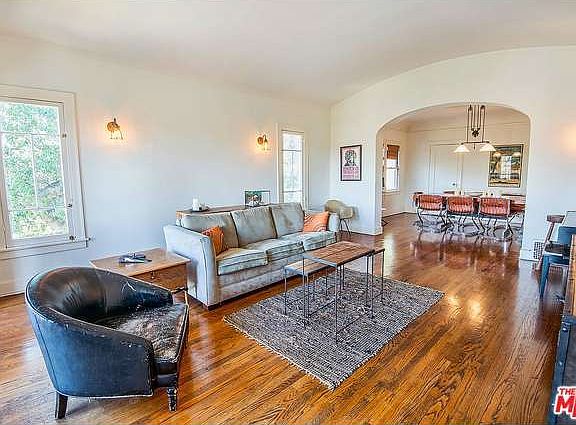 5th image of 464 N Gardner St
