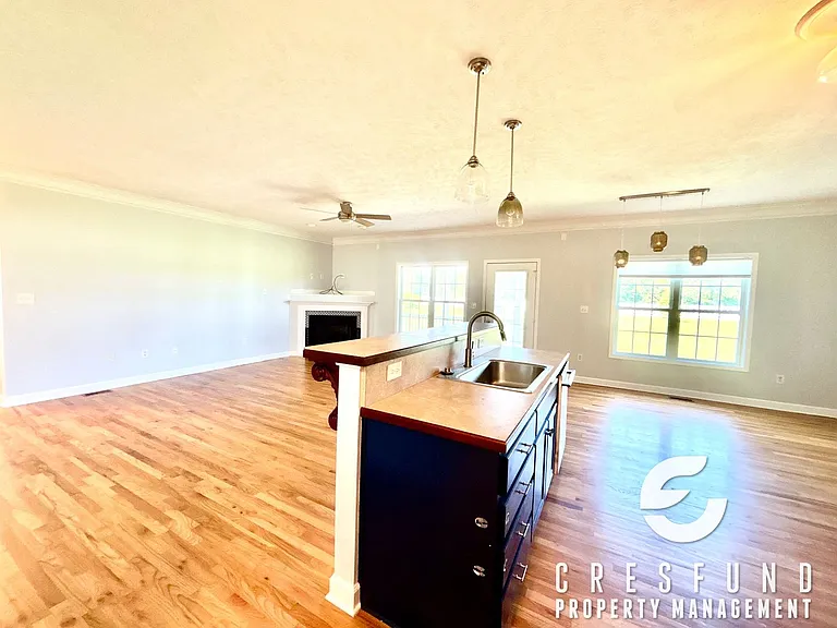1933 Teesdale Dr — Photo 13