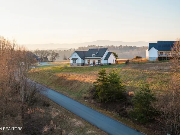 2609 Clyde Ed Rd, Kodak, TN 37764