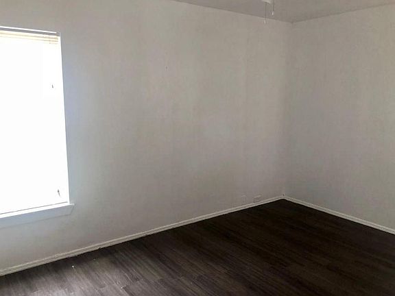 5th image of 4741 Kosarek Dr