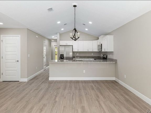 3rd image of 9219 N Mendoza Way