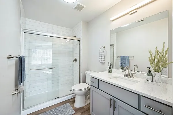 Eagle Rock Apartments at Freehold — Photo 14