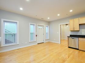 5551 Illinois Ave NW, Washington, DC