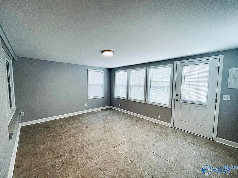 19 Allen St — Photo 9