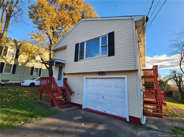 21 Pilgrim Avenue, Waterbury, CT 06704