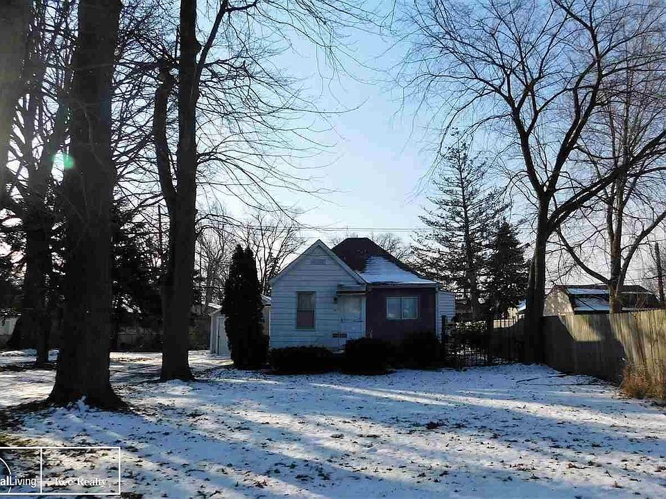 1st image of 22410 Clairwood St
