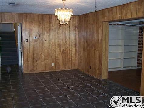 5th image of 222 Greycliff Dr