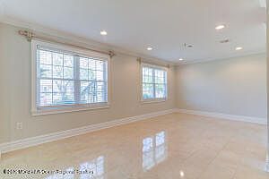 3rd image of 117 Lions Head Blvd S