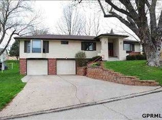 3308 N 207th St, Elkhorn, NE 68022