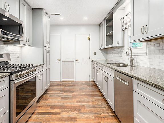 2nd image of 144 Warwood Dr