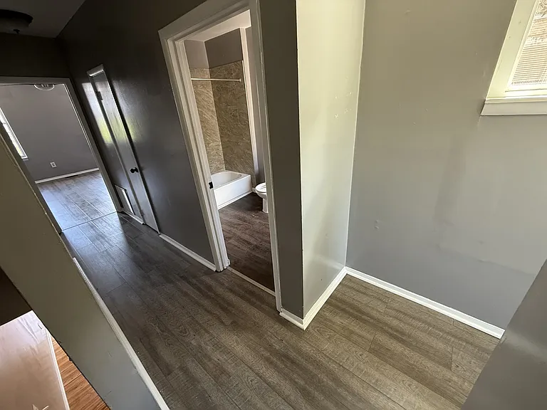 537 Newton Ave — Photo 13