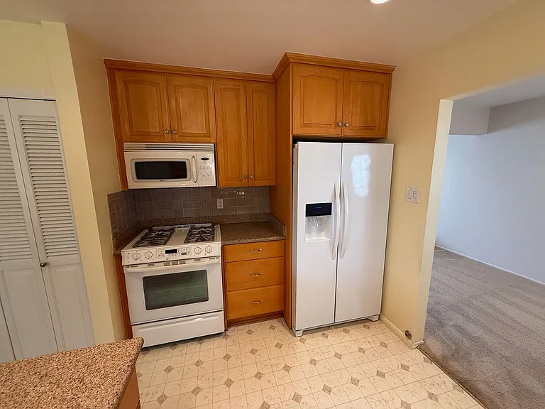 545 Pearson Rd — Photo 10