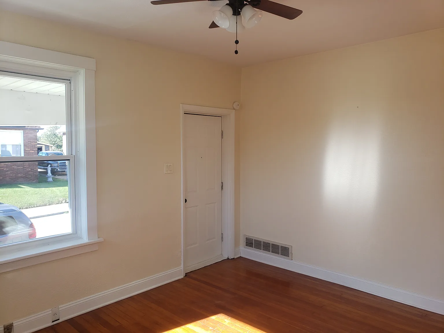 1 bed, 725 sqft, $1,050 — Photo 4