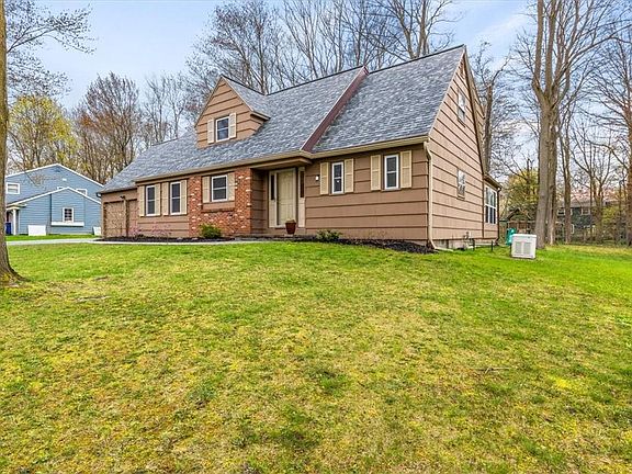 2nd image of 605 Shady Glen Cir