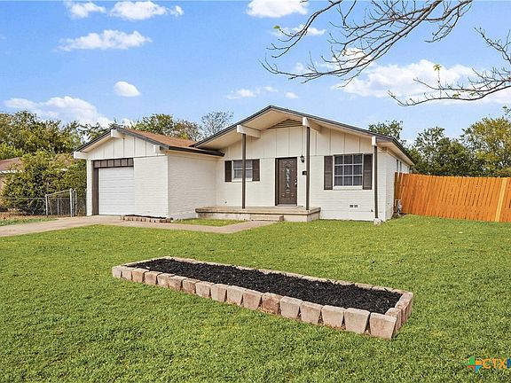 3rd image of 1513 Metropolitan Dr