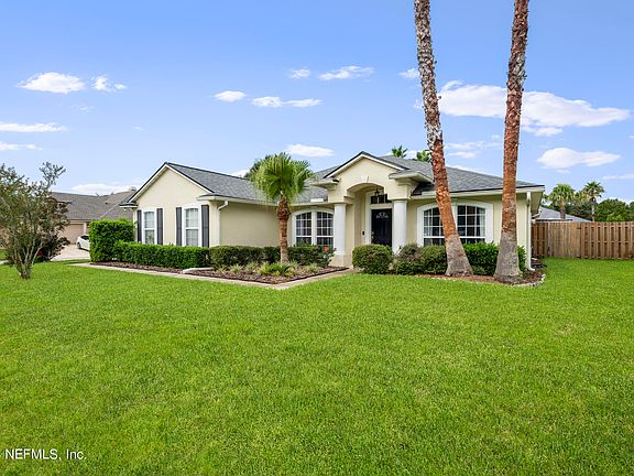 3rd image of 13744 VICTORIA LAKES Drive