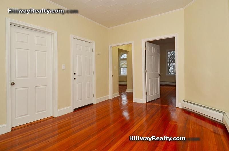 2nd image of 281 Sumner St
