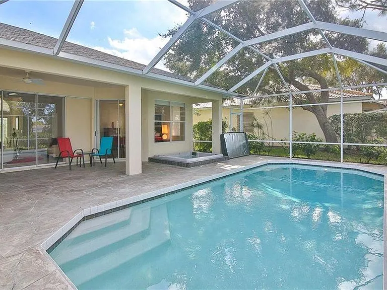 8920 Grey Oaks Ave — Photo 4