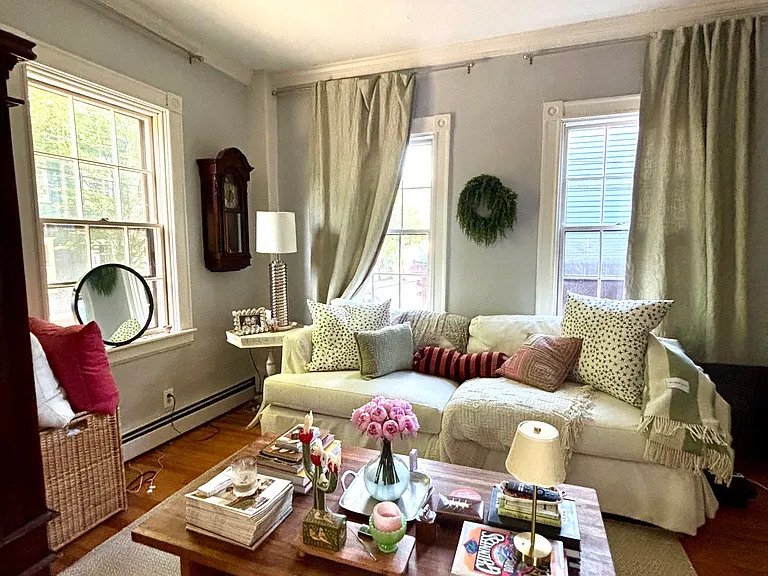 16 Sheldon St #1 — Photo 1