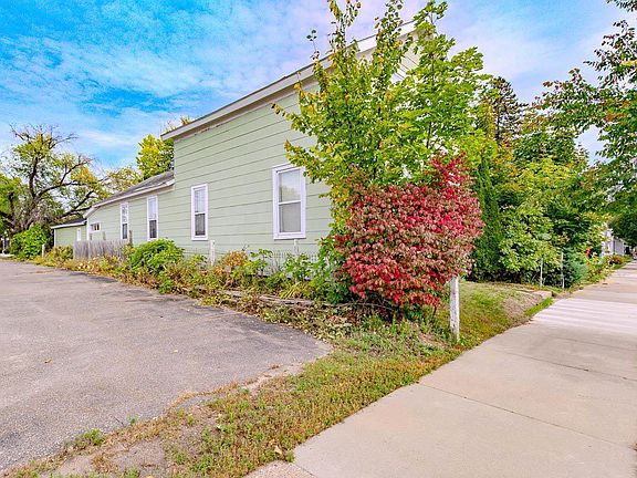 2nd image of 618 FOREST STREET