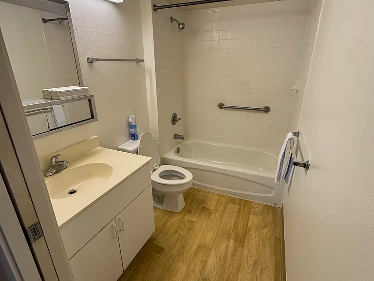 215 N King St #208 — Photo 7