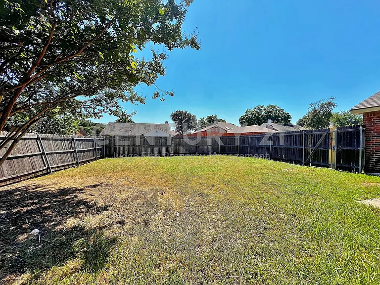 1028 Whitewater Trl — Photo 20