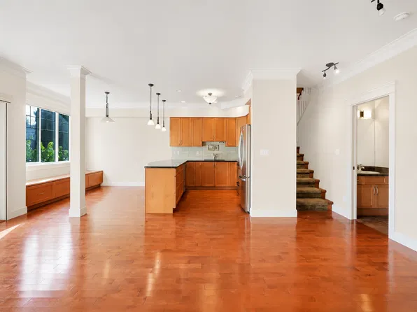 (undisclosed Address), Saanich, BC V8N 0A5
