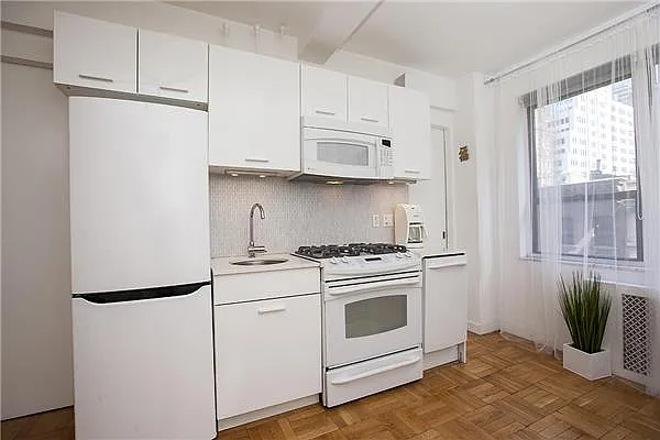 Rented by Evans Real Estate | media 15