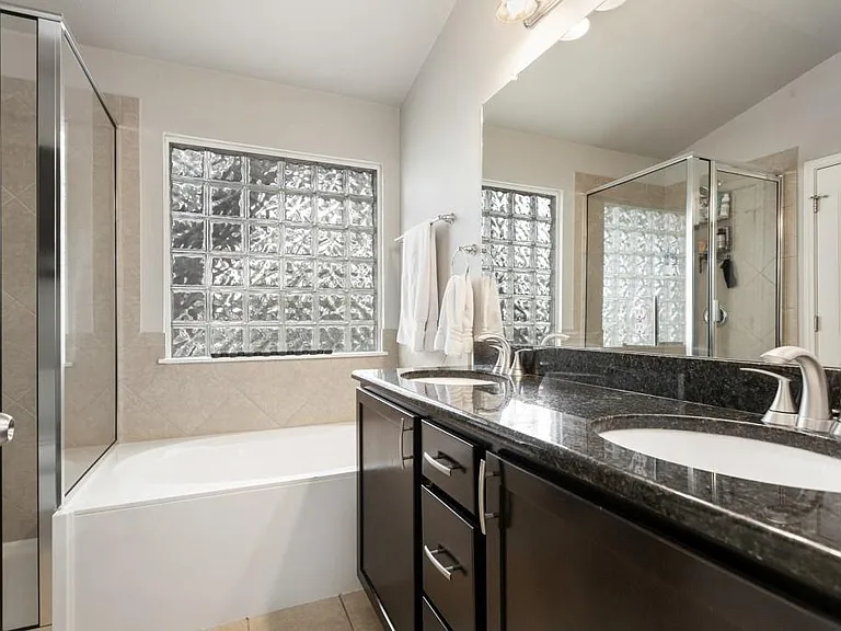 11217 Persimmon Gap Dr — Photo 6