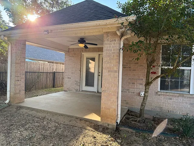 3 bed, 1500 sqft, $2,100 — Photo 2