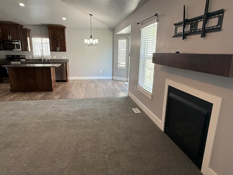 7081 N Hollow View Ct — Photo 5