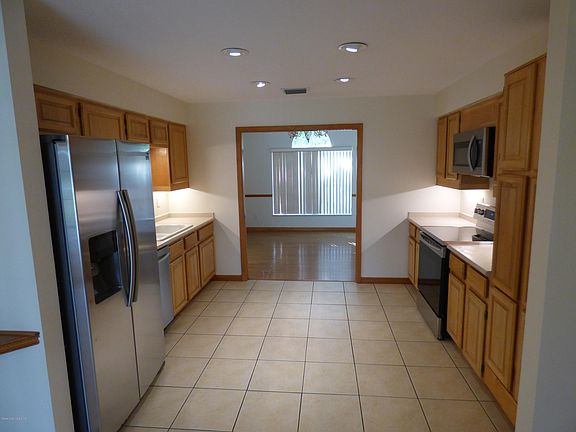4th image of 4577 Helena Dr