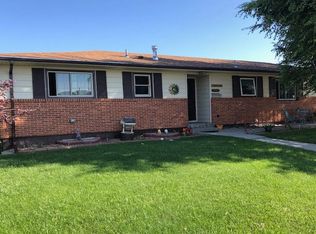 2901 Ridgecrest Dr, Casper, WY 82604
