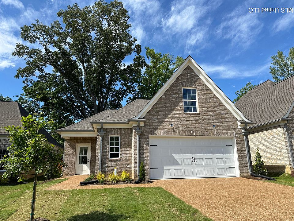 1st image of 300 Flower Garden Dr