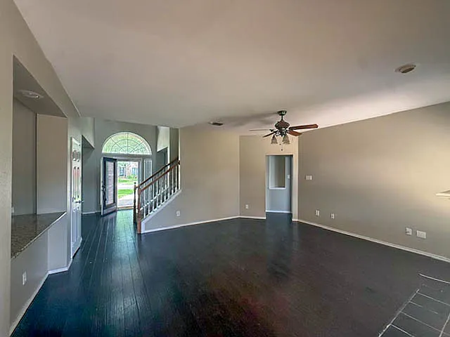 104 San Mateo Ct — Photo 8