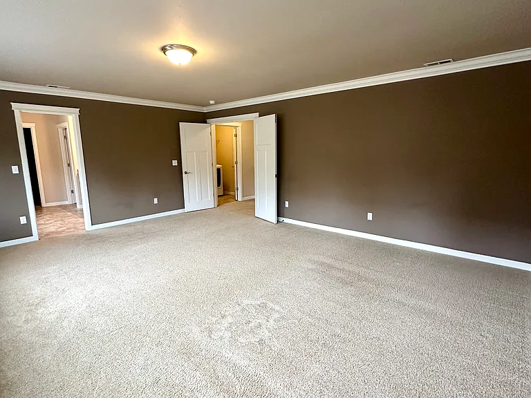 Master Bedroom w/Fireplace