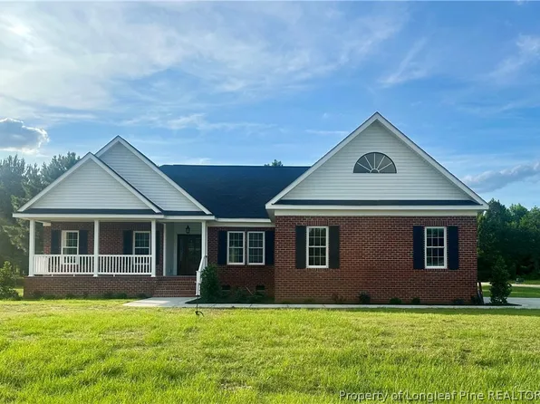 18 Floral Springs Rd, Lumberton, NC 28360