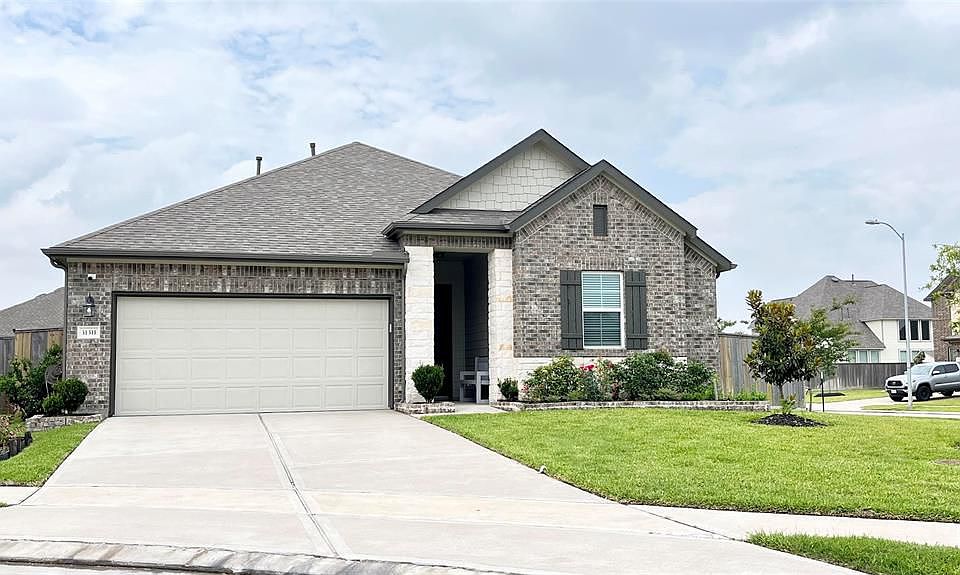 1st image of 31311 Georgina Knoll Ct