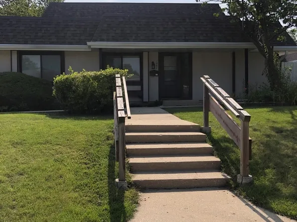 1357 Court Leona Unit 1357, Hanover Park, IL 60133