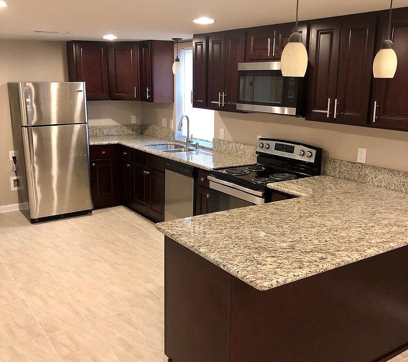 1st image of 4219 Fontainebleau Dr