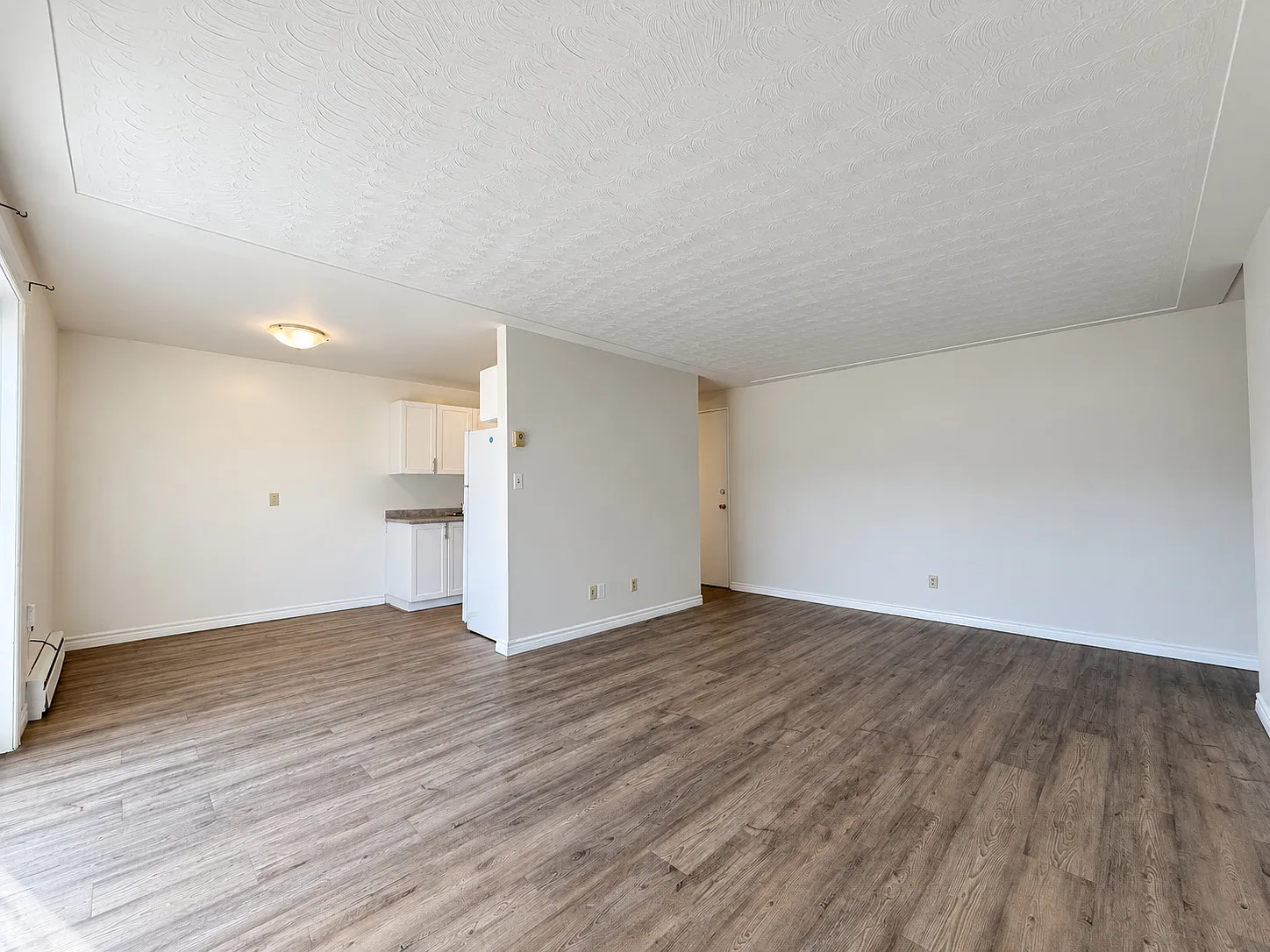 1100 Wellington St — Photo 3