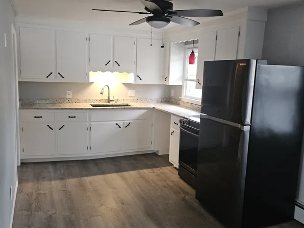 111 McNeil St, Manchester, NH 03102