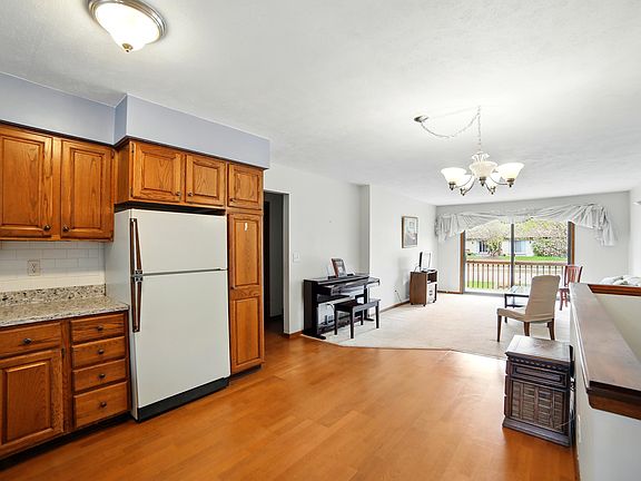 4th image of 256 Bona Vista Dr NW