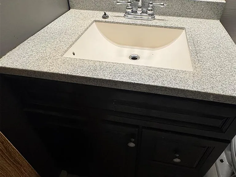 150 Park St W #1707 — Photo 11