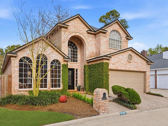 3rd image of 16322 Cranwood Dr