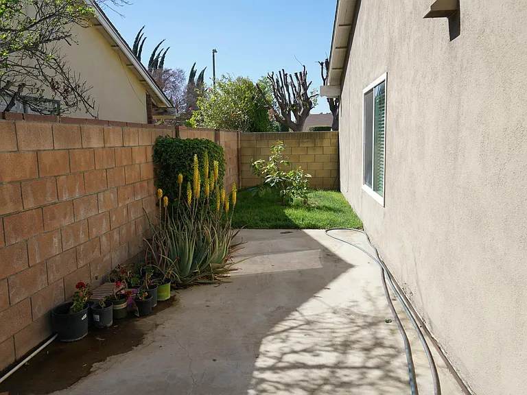 18637 Stare St — Photo 31