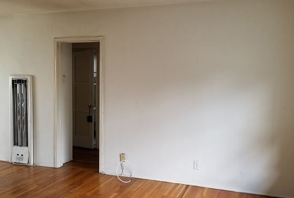 5th image of 7911 Blackburn Ave APT 9