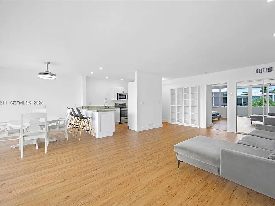 10210 Collins Ave #306