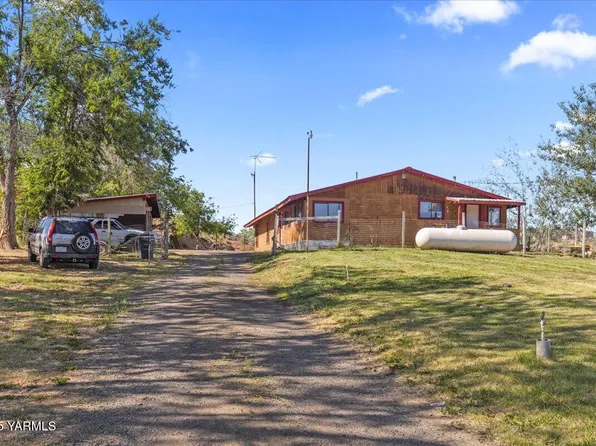 101 W Slavin Rd, Yakima, WA 98903